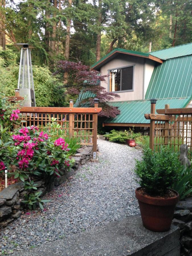 Salt Spring Carriage House B&B Ganges Exterior foto