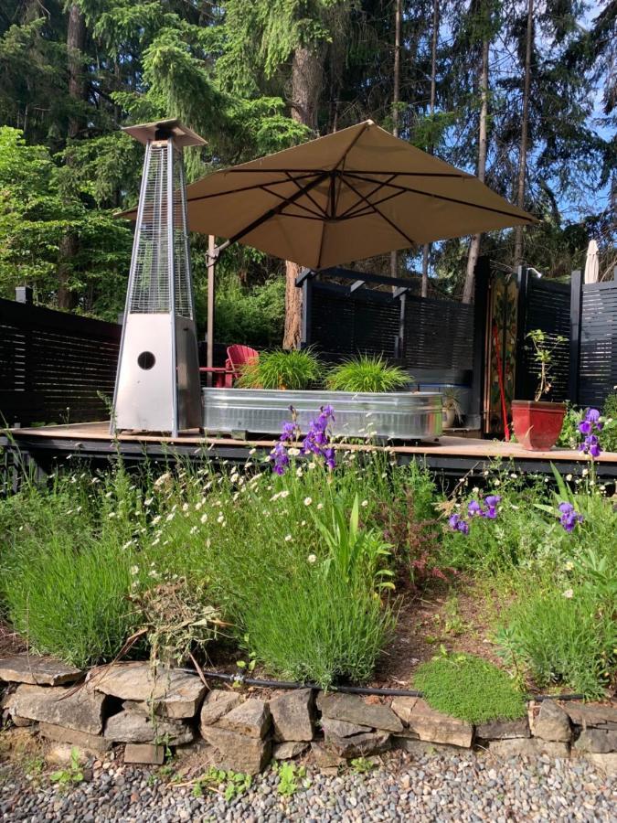 Salt Spring Carriage House B&B Ganges Exterior foto