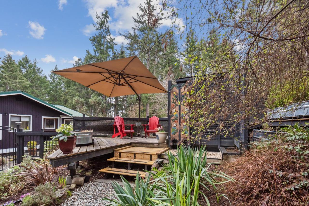 Salt Spring Carriage House B&B Ganges Exterior foto