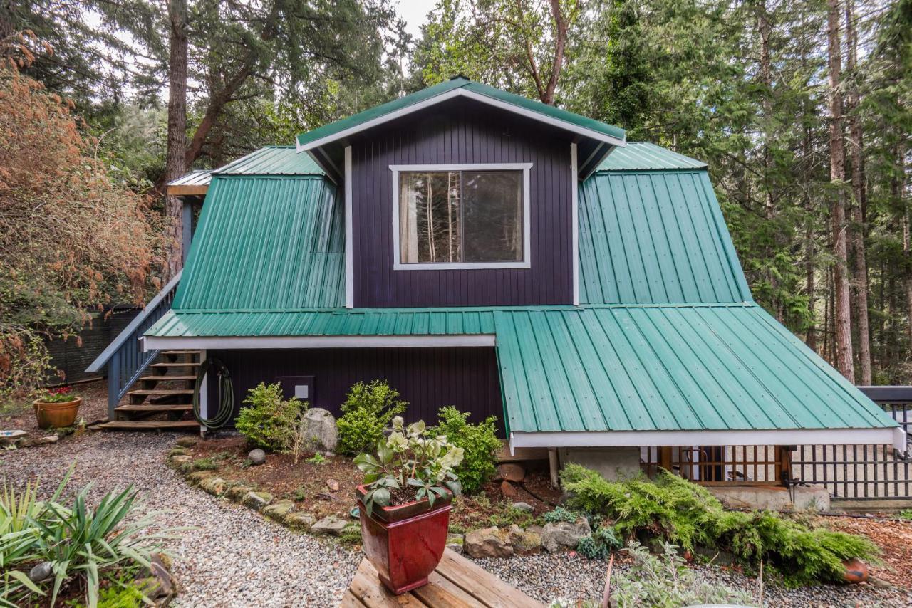 Salt Spring Carriage House B&B Ganges Exterior foto
